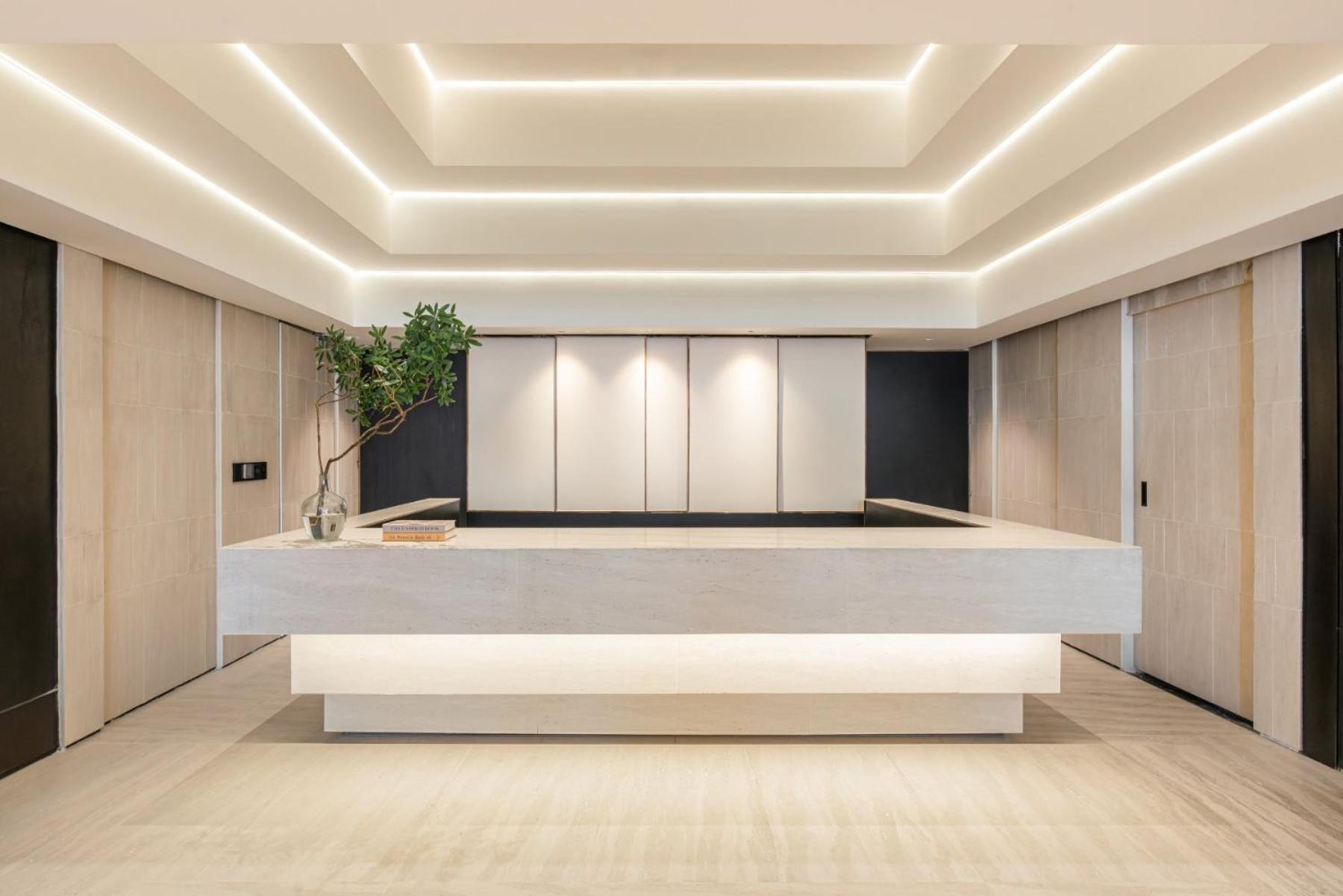 M Village Nguyen Kiem - Cosmo Airport Hotel Хошимін Екстер'єр фото